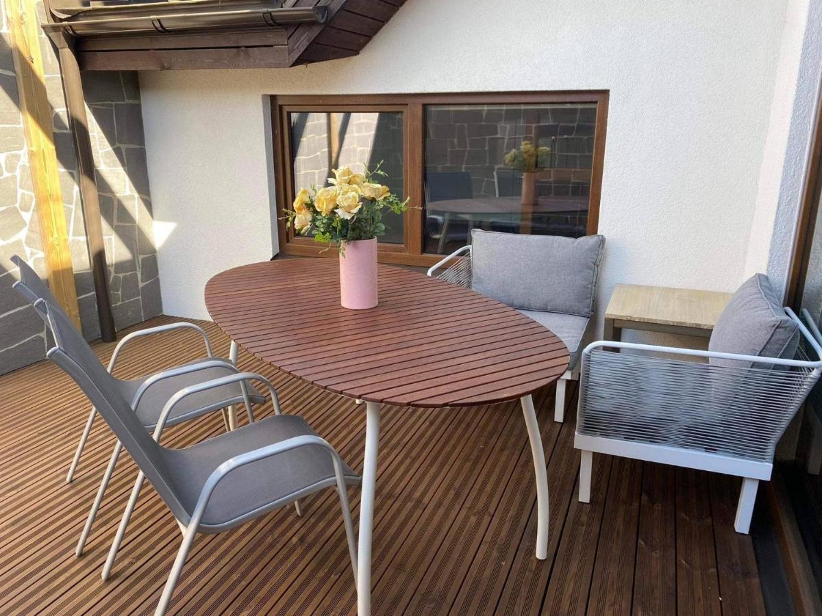 Lux Apartment 派尔努 外观 照片
